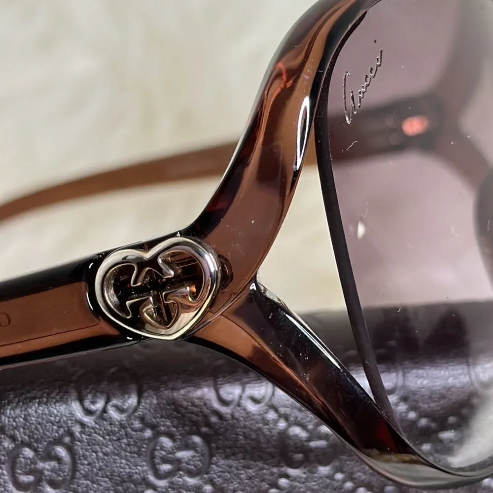 💯Authentic Gucci sunglasses-with box🍀